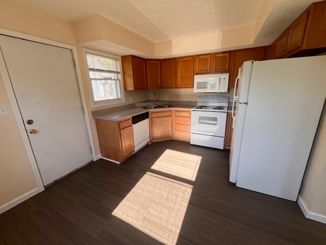 Kitchen - 1320 N Rutledge St