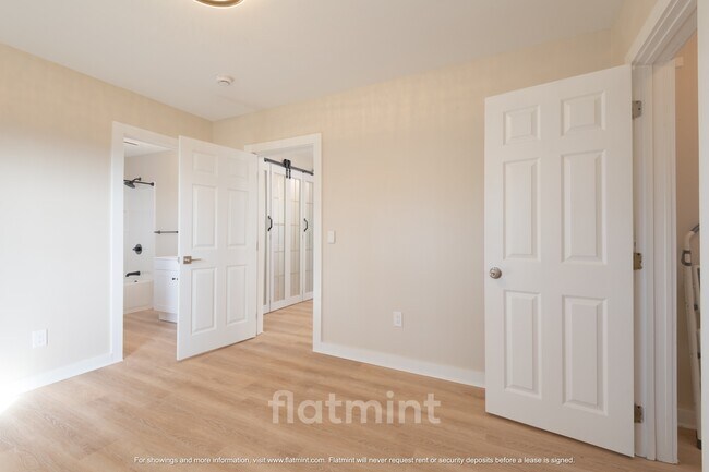 Building Photo - 6850 S 133rd St