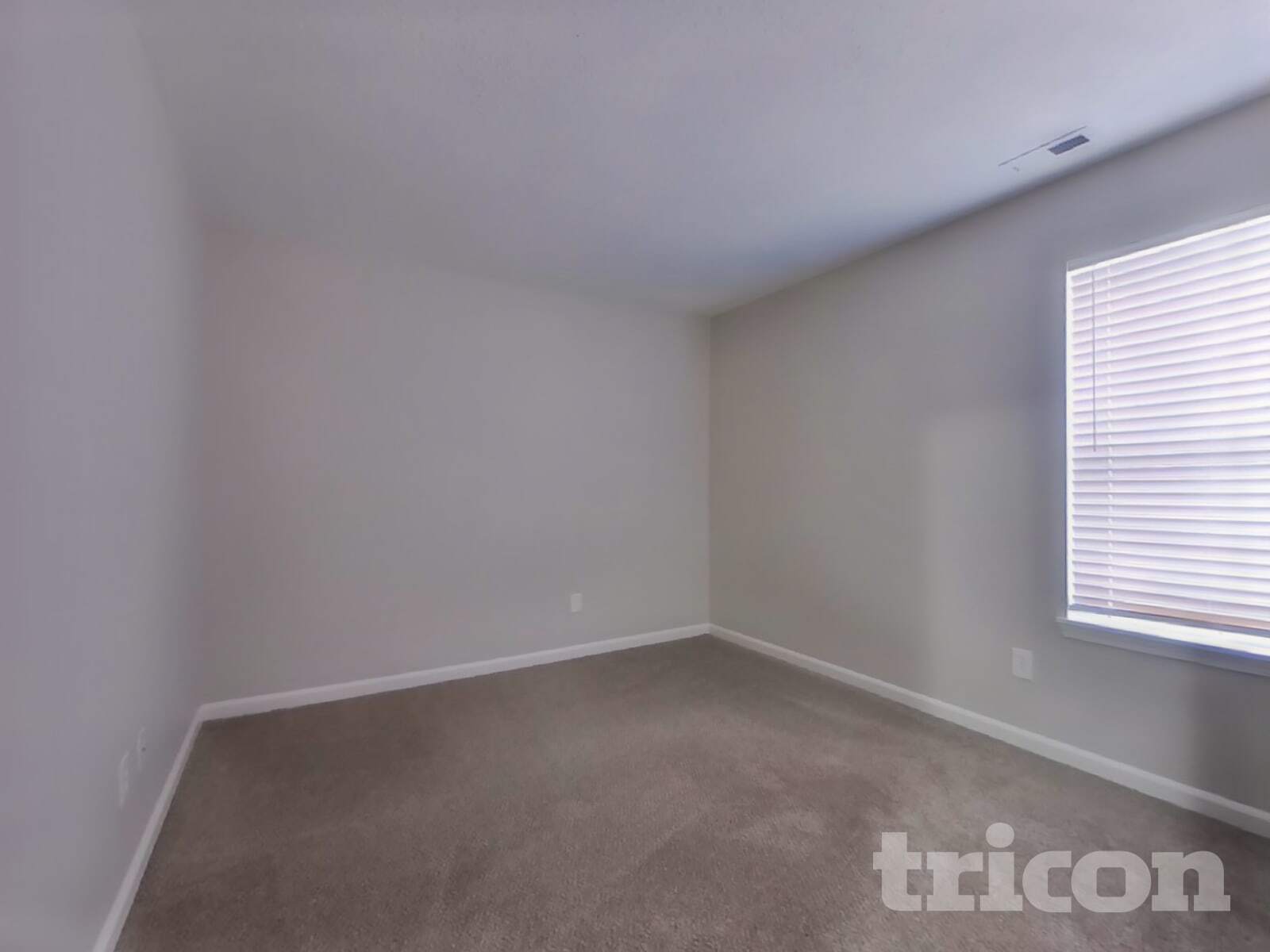 Building Photo - 594 Sun Ridge Blvd