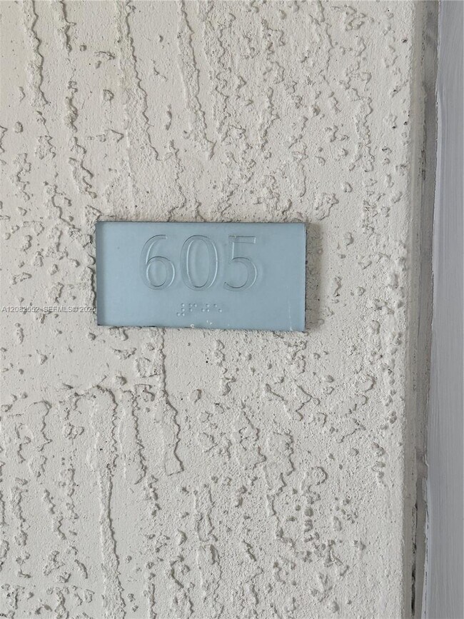 Building Photo - 7275 SW 90th Way
