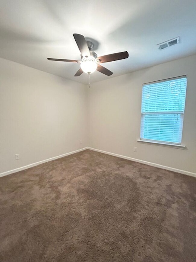 Building Photo - THE PERFECT LOCATION IN WEST COLUMBIA'S BR...