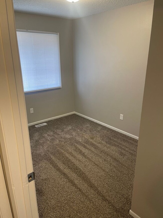 Building Photo - 3010 SE 17th St