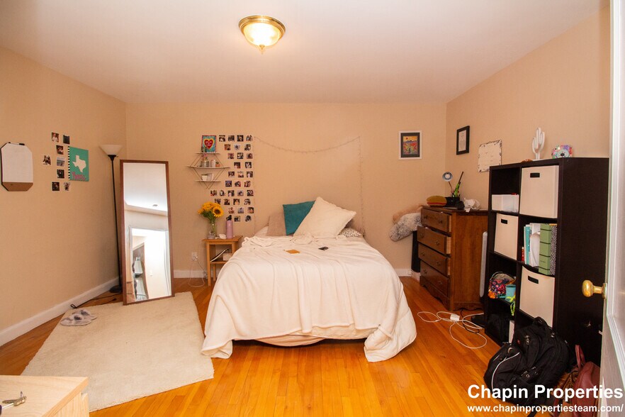 Building Photo - 38 Dean Rd