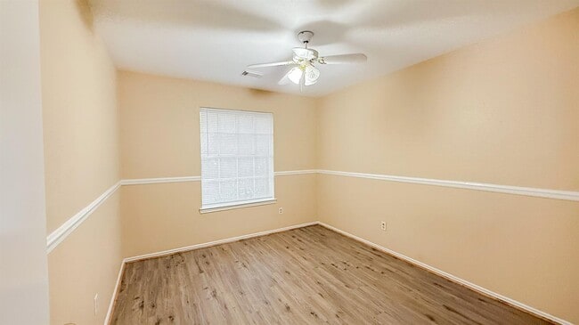 Building Photo - 17326 Harmony Hill Dr