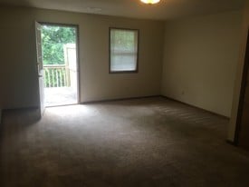 Building Photo - 614 Cantebury Dr