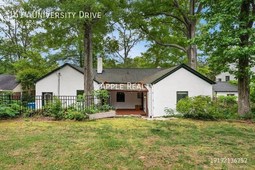 Building Photo - 1614 University Dr
