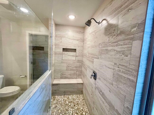 Building Photo - 303 Rockpile Creek Ln