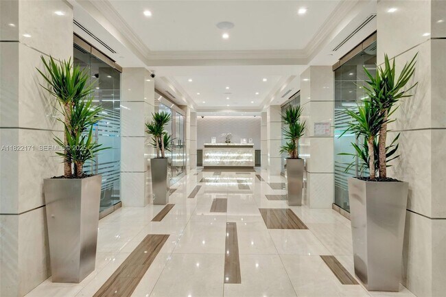 Building Photo - 19925 NE 39th Pl