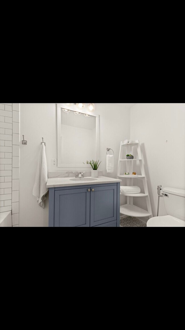 Building Photo - 5017 McLendon Dr