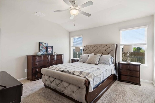 Building Photo - 805 Russet Rock Dr