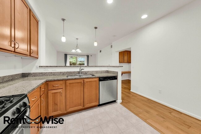 Building Photo - 1388 Broadway