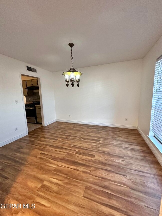 Building Photo - 1309 Lonewood Dr