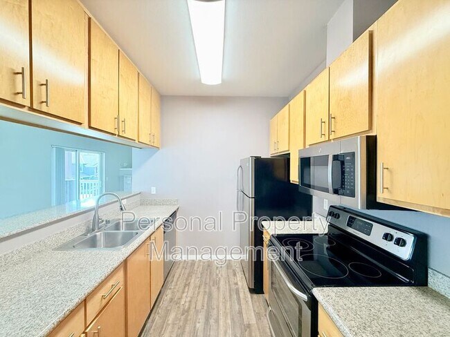 Building Photo - 10800 SE 17th Cir