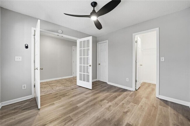 Building Photo - 2297 Charleston Pointe SE