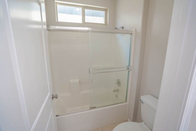 Building Photo - COMING SOON! Modern 3-Bedroom Home in Nort...