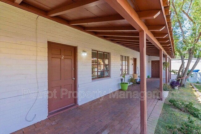 Building Photo - 928 W McDowell Rd