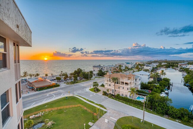 Building Photo - 5600 Bonita Beach Rd SW