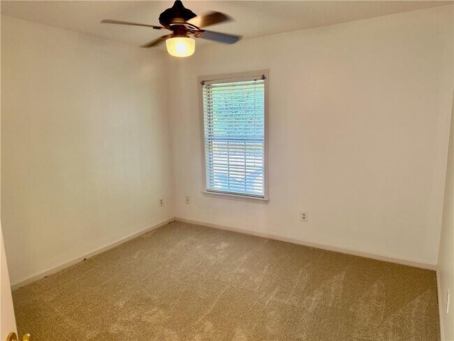 Building Photo - 2555 Haddenham Ln