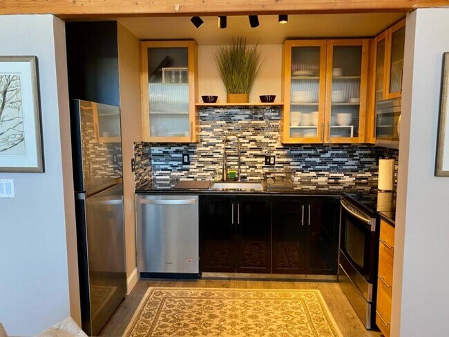 Building Photo - 311 4th St