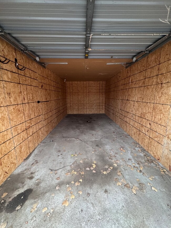 Building Photo - 2528 Wayne St