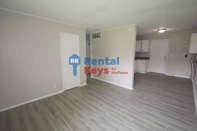 Building Photo - 1506 Covert Ave