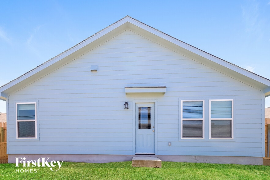 Building Photo - 1702 Morse Way