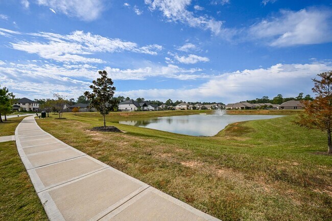 Building Photo - 24550 Carleton Lake Ln