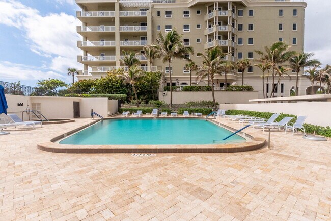 Building Photo - 5380 N Ocean Dr