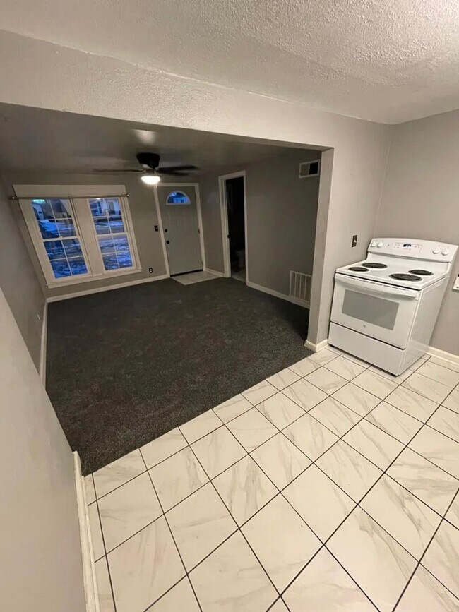 Building Photo - 1132/1134 Margie Street