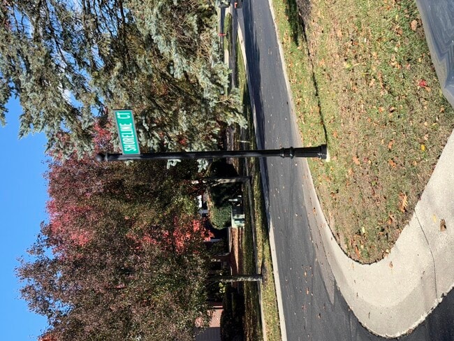 Building Photo - 18145 Shoreline Ct