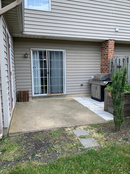 Rear patio - 115 Delancy Pl