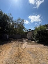 Building Photo - 704 Osage Dr