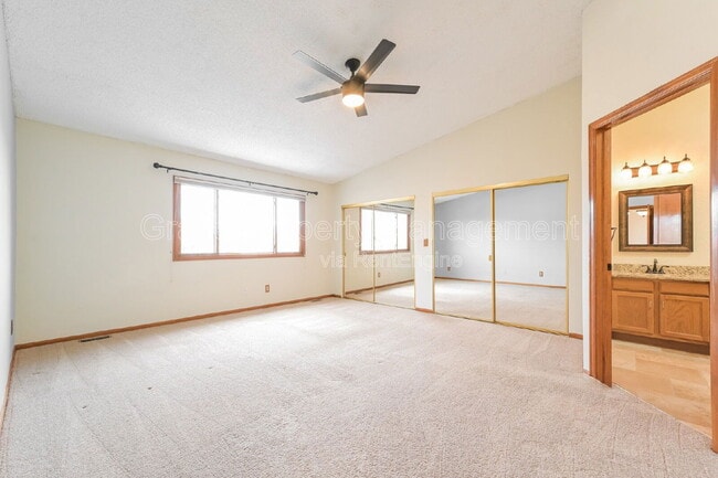 Building Photo - 28 Ward Ct