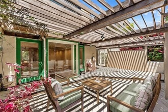 Building Photo - 11053 Strathmore Dr