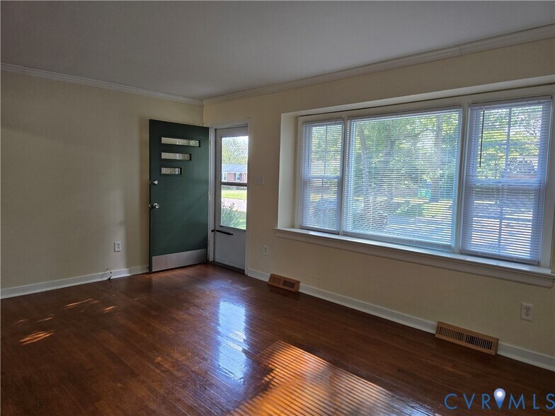 Building Photo - 7998 Wynbrook Ln