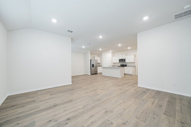 Building Photo - 2147 Thornton Dr