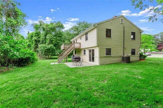 Building Photo - 25 Arnold Ln