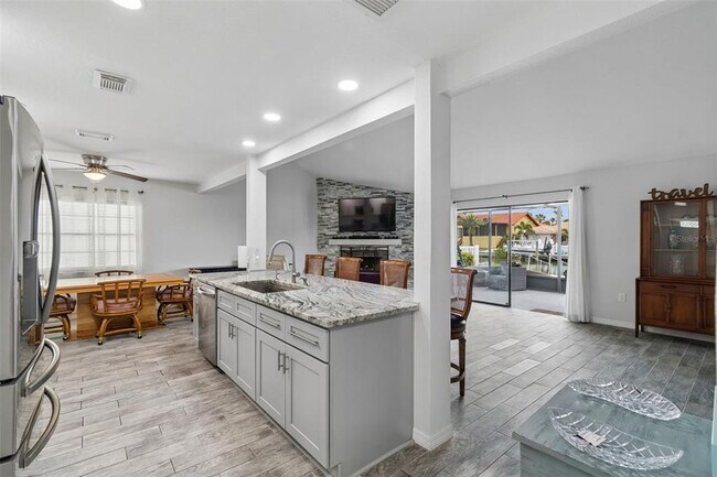 Building Photo - 5440 Leahy Ln