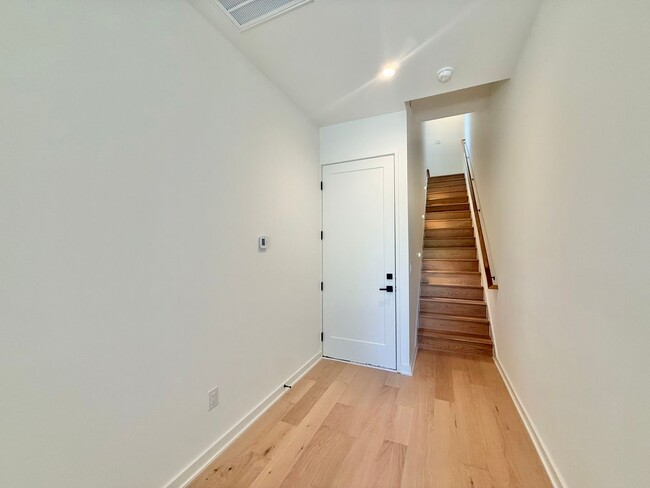 Building Photo - 1304 Chamblee Hl Ct