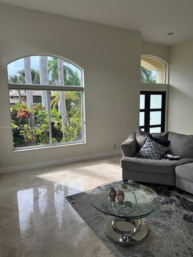 Building Photo - 19922 Dinner Key Dr