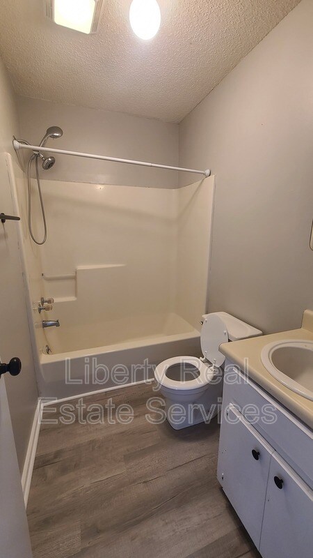 Building Photo - 14 Live Oak Loop