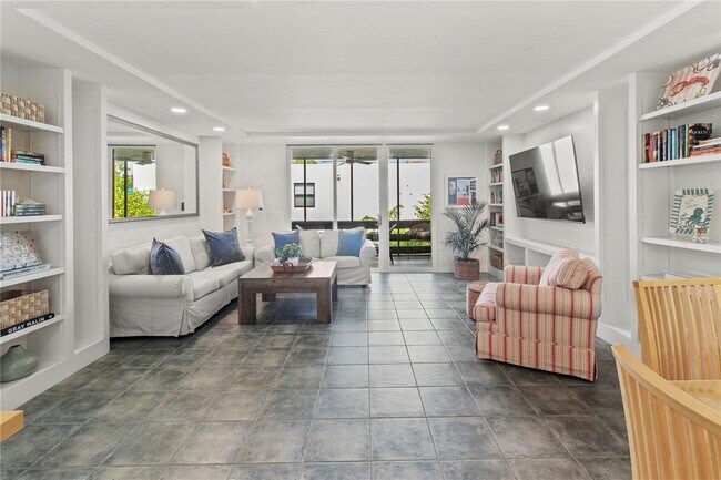 Building Photo - 829 Bayport Wy