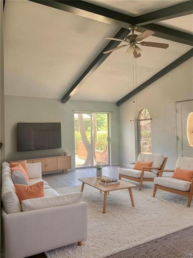 Building Photo - "Charming 3-Bed, 2-Bath Home in McAllen – Spacious 1,300 Sq. Ft. Gem on East Vine Avenue!"