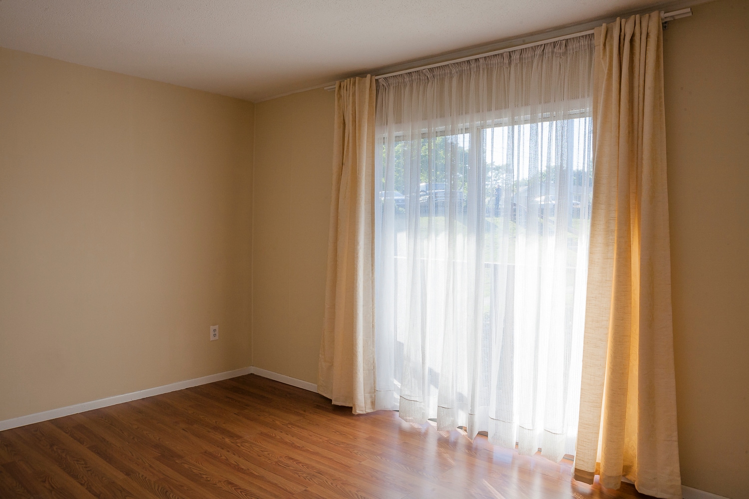 Upstairs First Bedroom - 1805 King College Rd