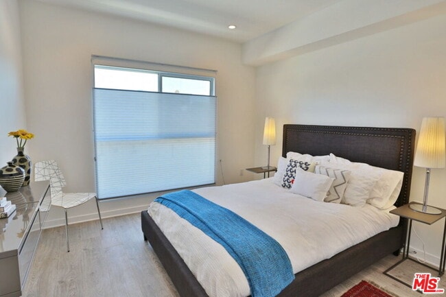 Building Photo - 11776 Idaho Ave