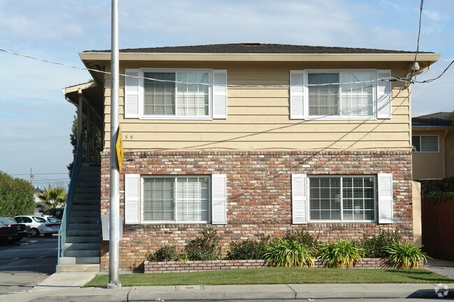 Building Photo - 955 Lincoln St