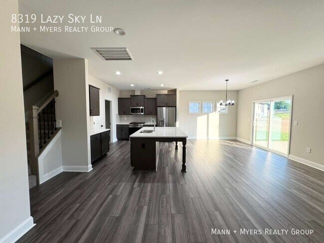 Building Photo - 8319 Lazy Sky Ln