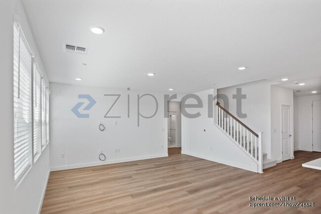 Building Photo - 356 Gold Coast Rd