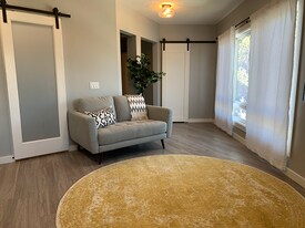 Building Photo - 3228 Broadway