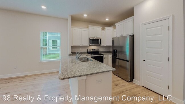 Building Photo - 3 br, 2.5 bath House - 38 Sandhill Pines Dr